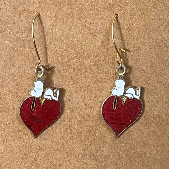 Snoopy Heart Shaped Earrings Vintage - Picture 1 of 5